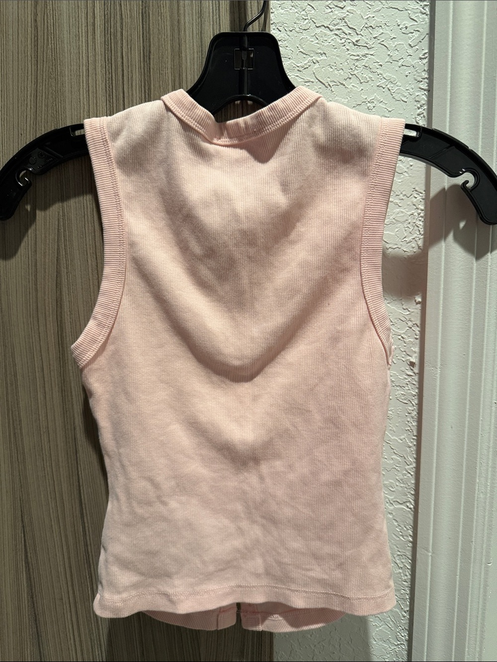 Edikted Pink Ribbed Button-Front Crop Tank - Picture 4 of 5